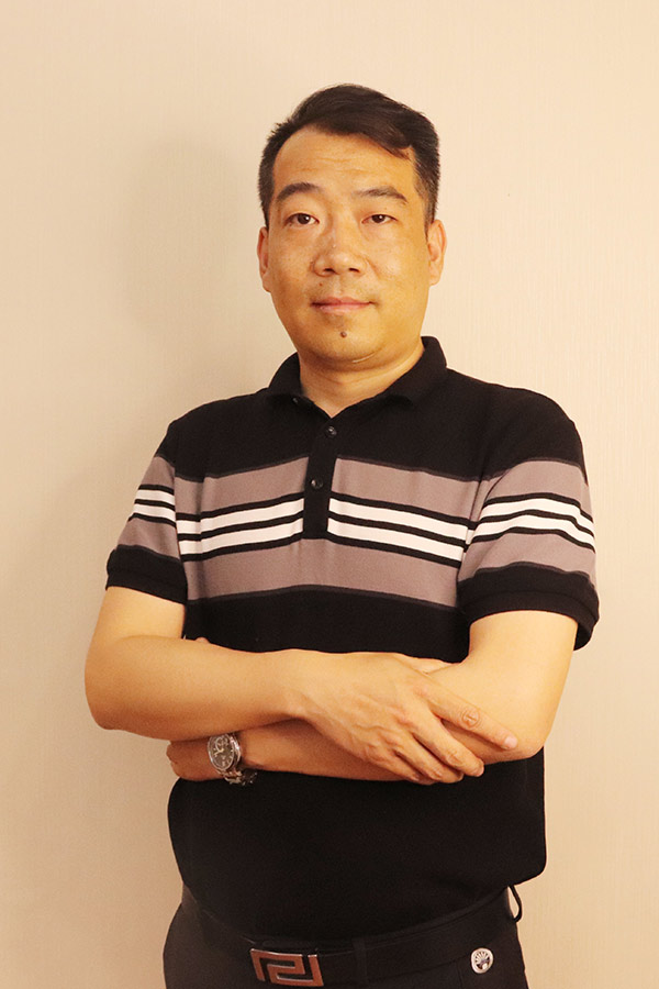 南郑冯少坤 本科学历,毕业于陕西师范大学
