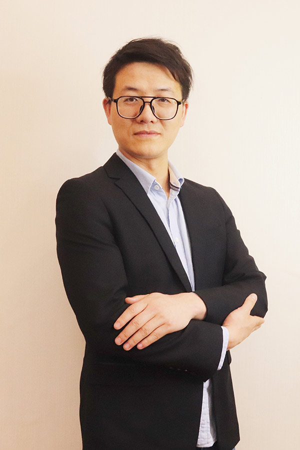 南郑李林科 本科学历,毕业于西安石油大学