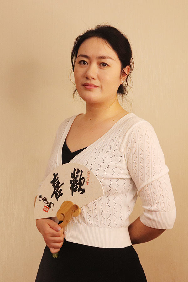 南郑石亚利 研究生学历,毕业于陕西师范大学